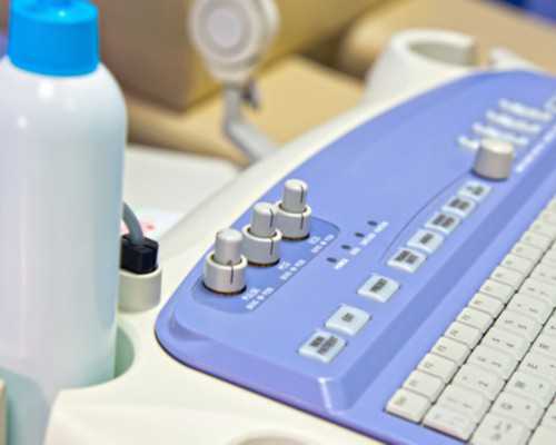 怀孕初期有少量出血怎么办*试管助孕代怀